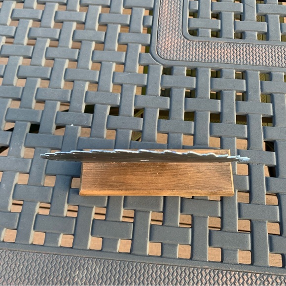 Hand painted saw blade with stand. Great gift idea - Picture 5 of 6